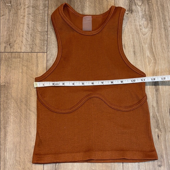 Dynamic Tank Top - Picture 3 of 4